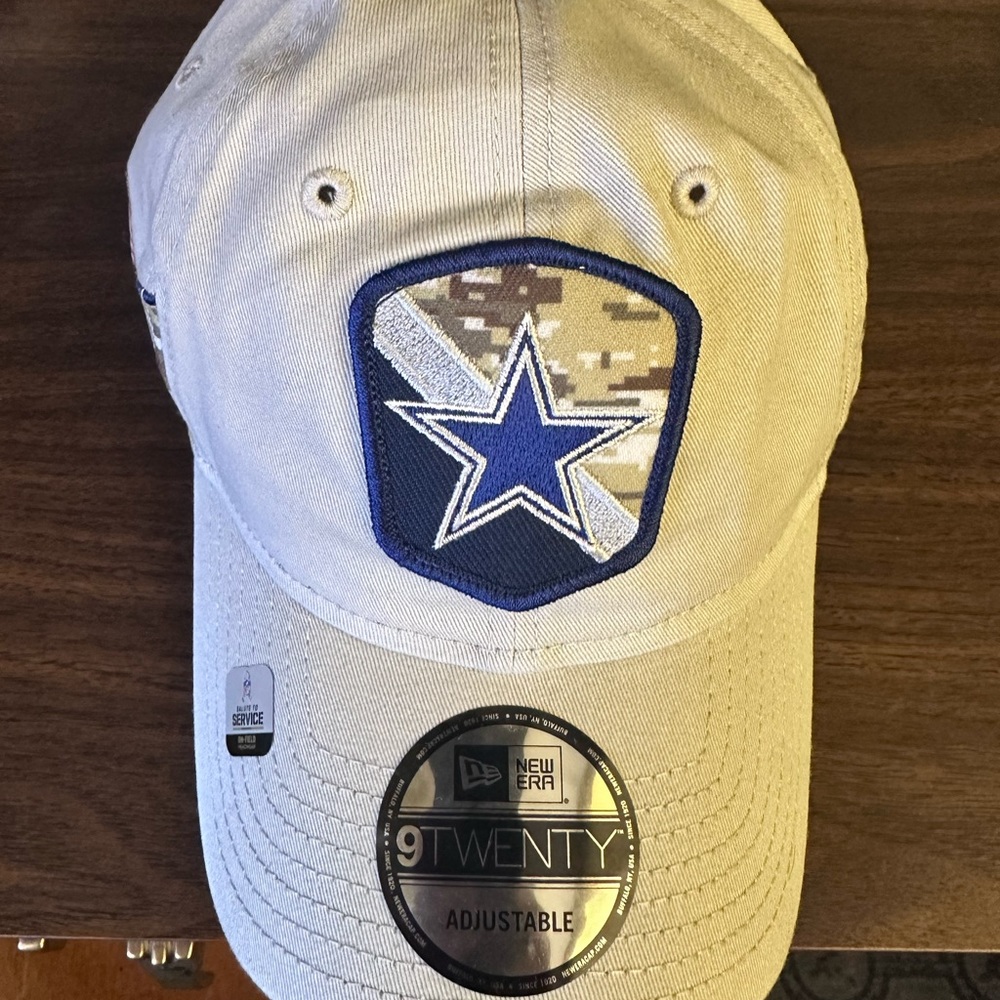 New Era 9 twenty Dallas Cowboys Salute to service adjustable hat!